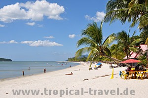 Pantai Cenang © tropical-travel.com