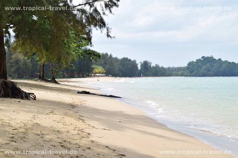 Pakweep Beach Khao Lak &copy; tropical-travel.com