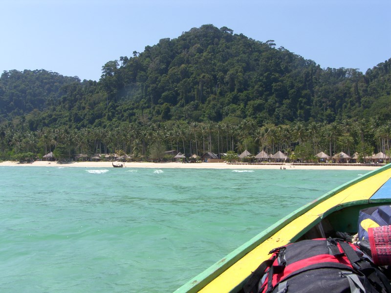 Koh Ngai &copy; tropical-travel.com