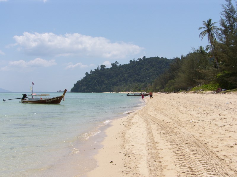 Koh Ngai &copy; tropical-travel.com