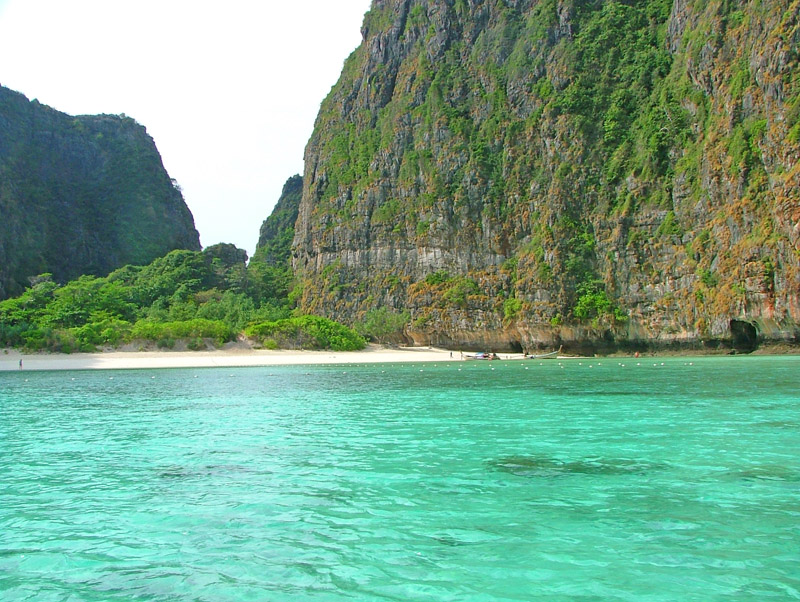 Koh Phi Phi &copy; tropical-travel.com